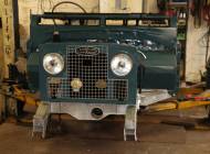 Land Rover 109 - Teilmontage Chassis Bulkhead