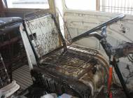 Volkswagen T2a Kombi - Die Sitze sind bereit zum Eisstrahlen