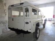 Land Rover Defender 110