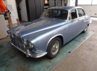 Jaguar 420