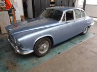 Jaguar 420