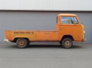 Volkswagen T2b pickup