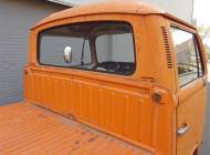 Volkswagen T2b pickup