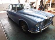 Jaguar 420