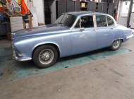 Jaguar 420