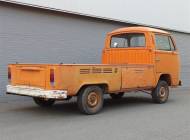 Volkswagen T2b pickup