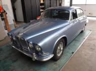 Jaguar 420
