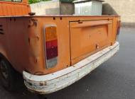 Volkswagen T2b pickup