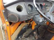 Volkswagen T2b pickup