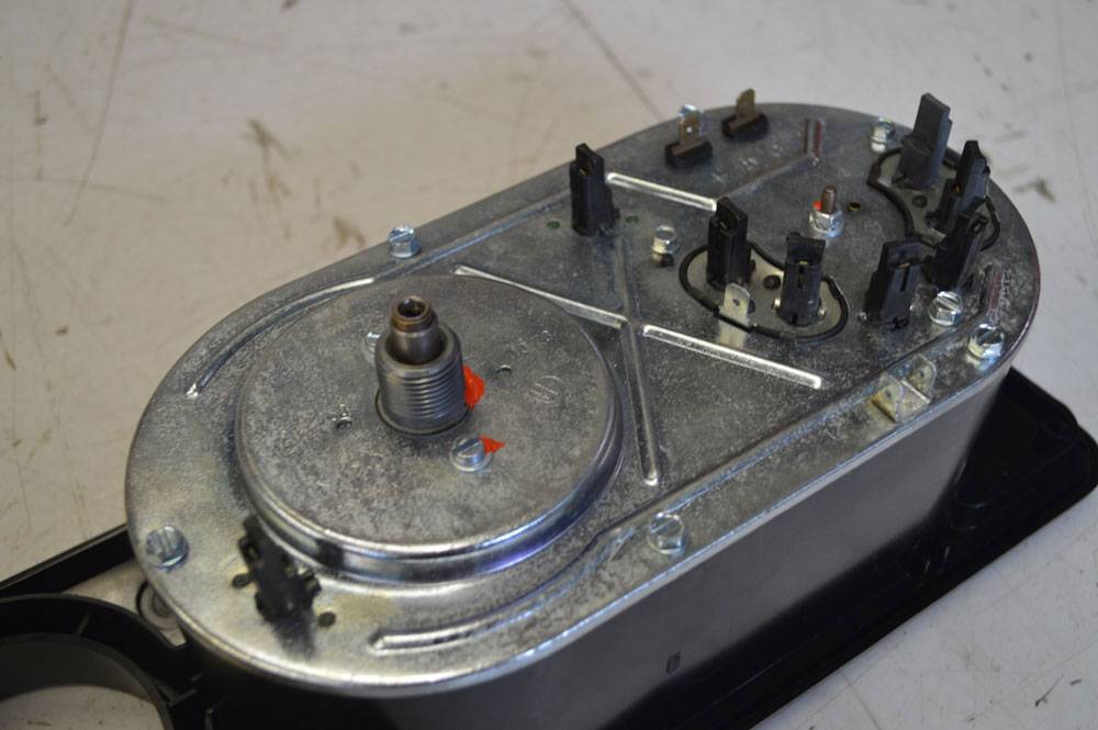 Volkswagen T2a Kombi - Rückansicht Instrumente