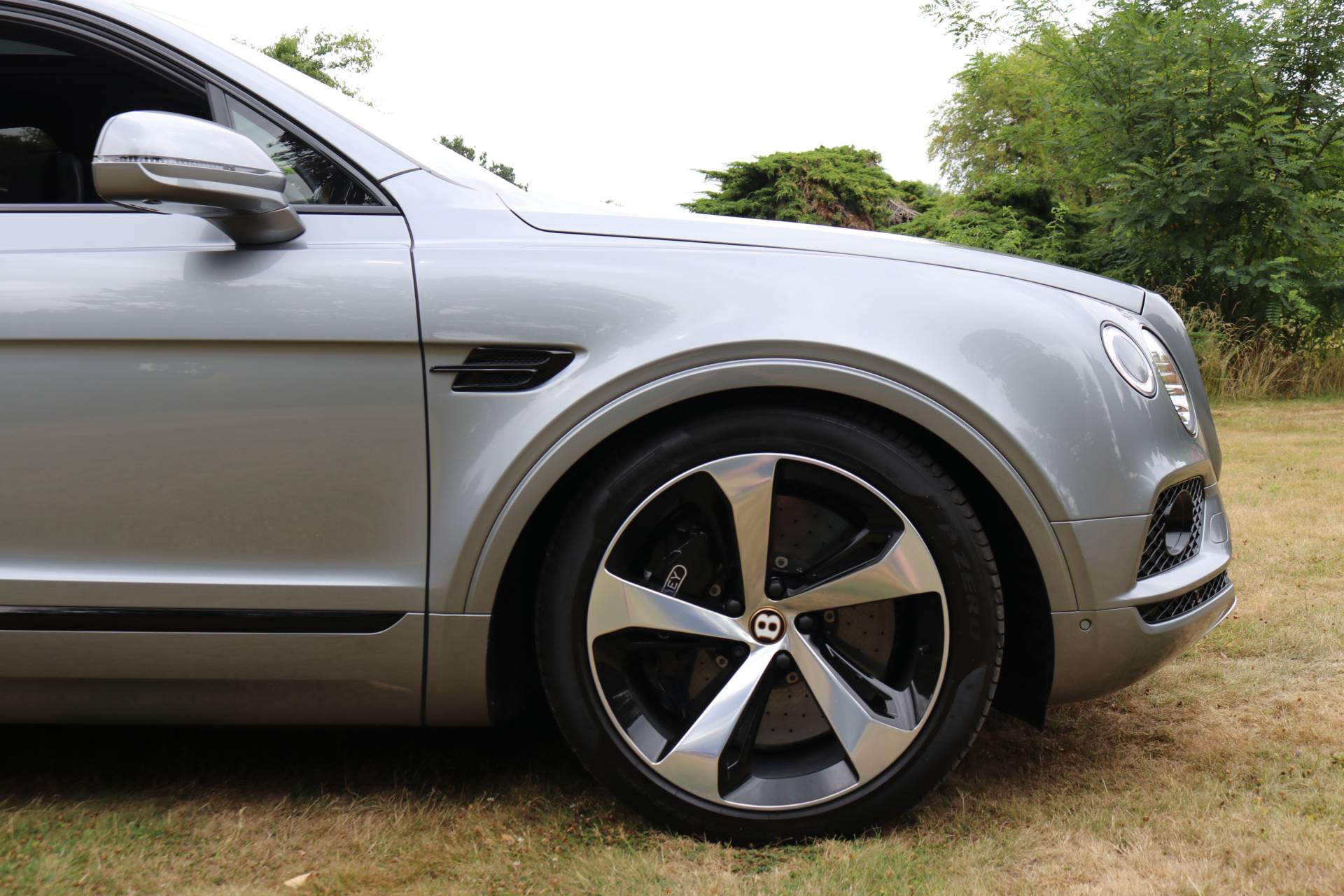 Bentley Bentayga V8