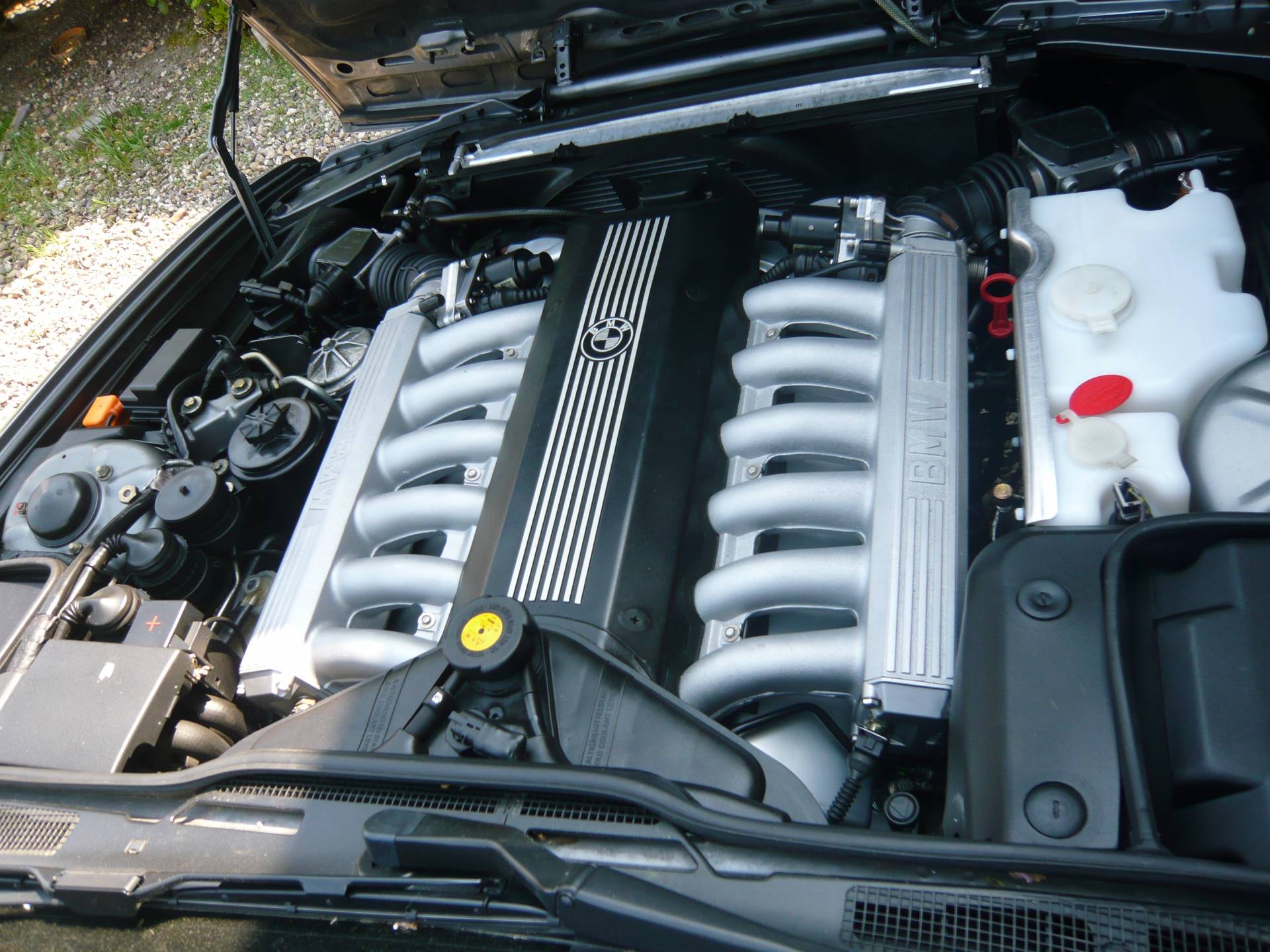 BMW 750i