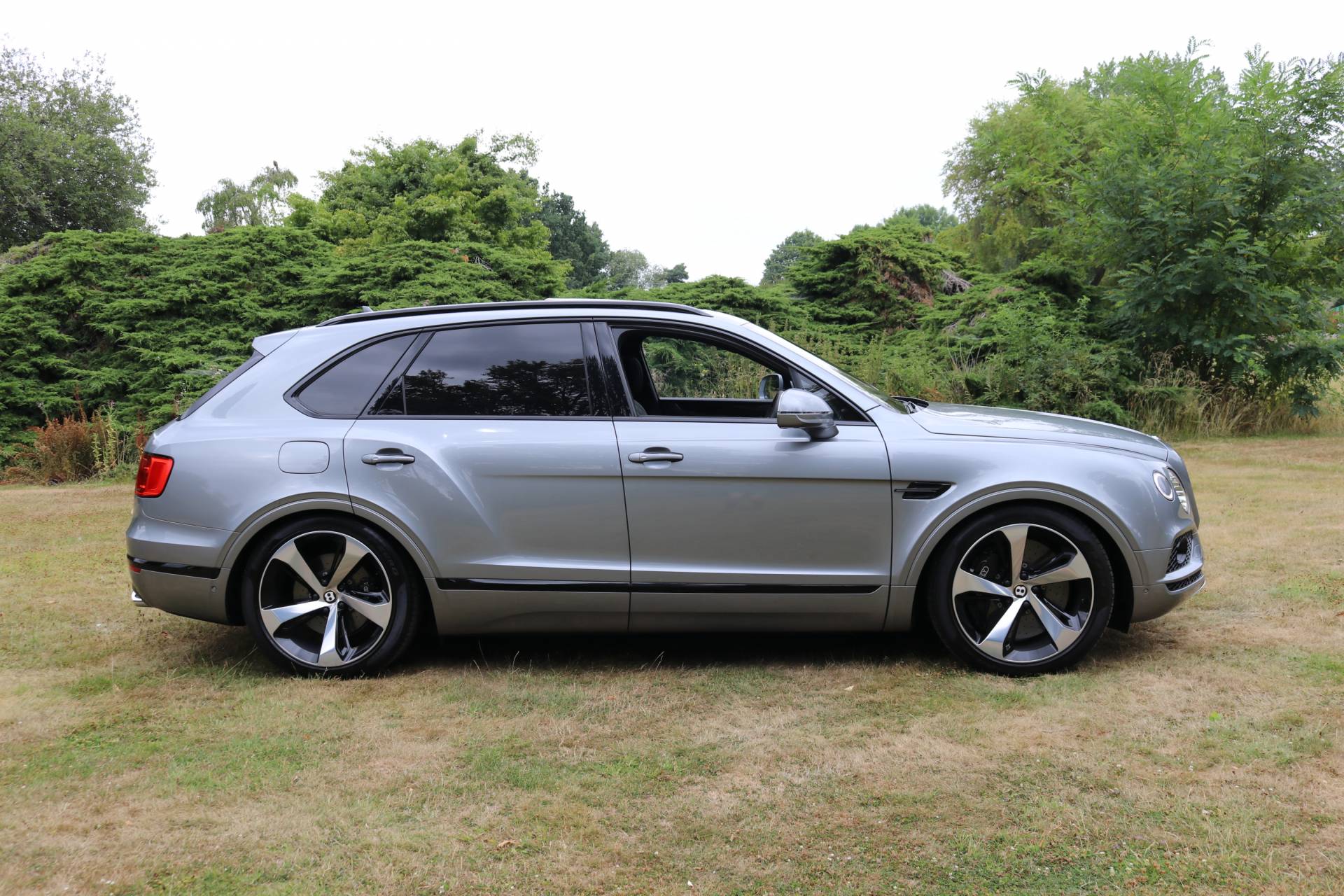 Bentley Bentayga V8