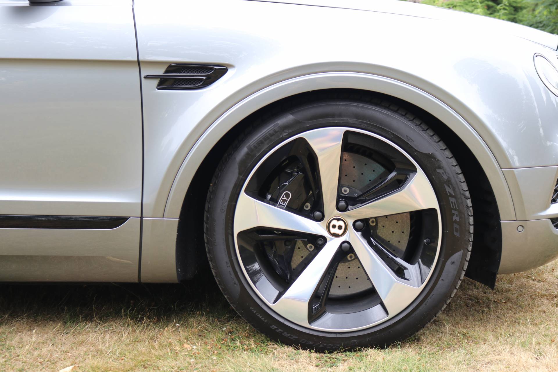 Bentley Bentayga V8