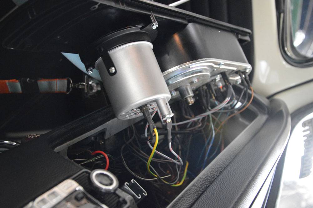 Volkswagen T2a Kombi - Elektik, Instrumente