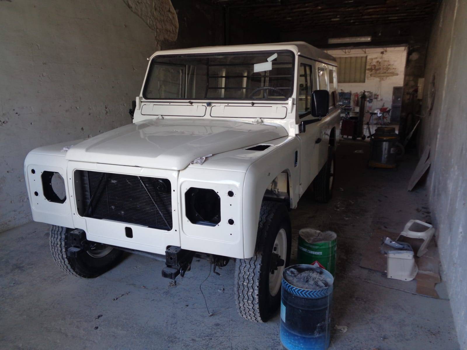Land Rover Defender 110