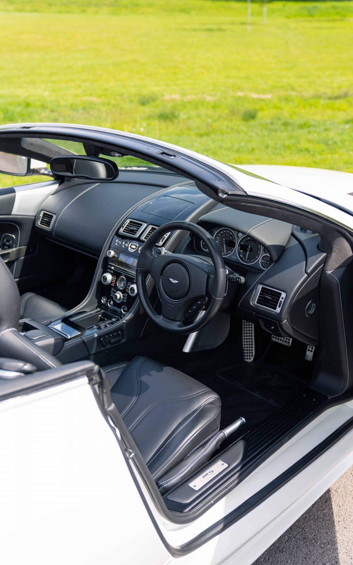 Aston Martin DBS