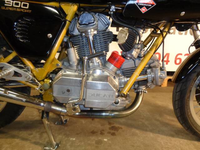 Ducati 900 SS
