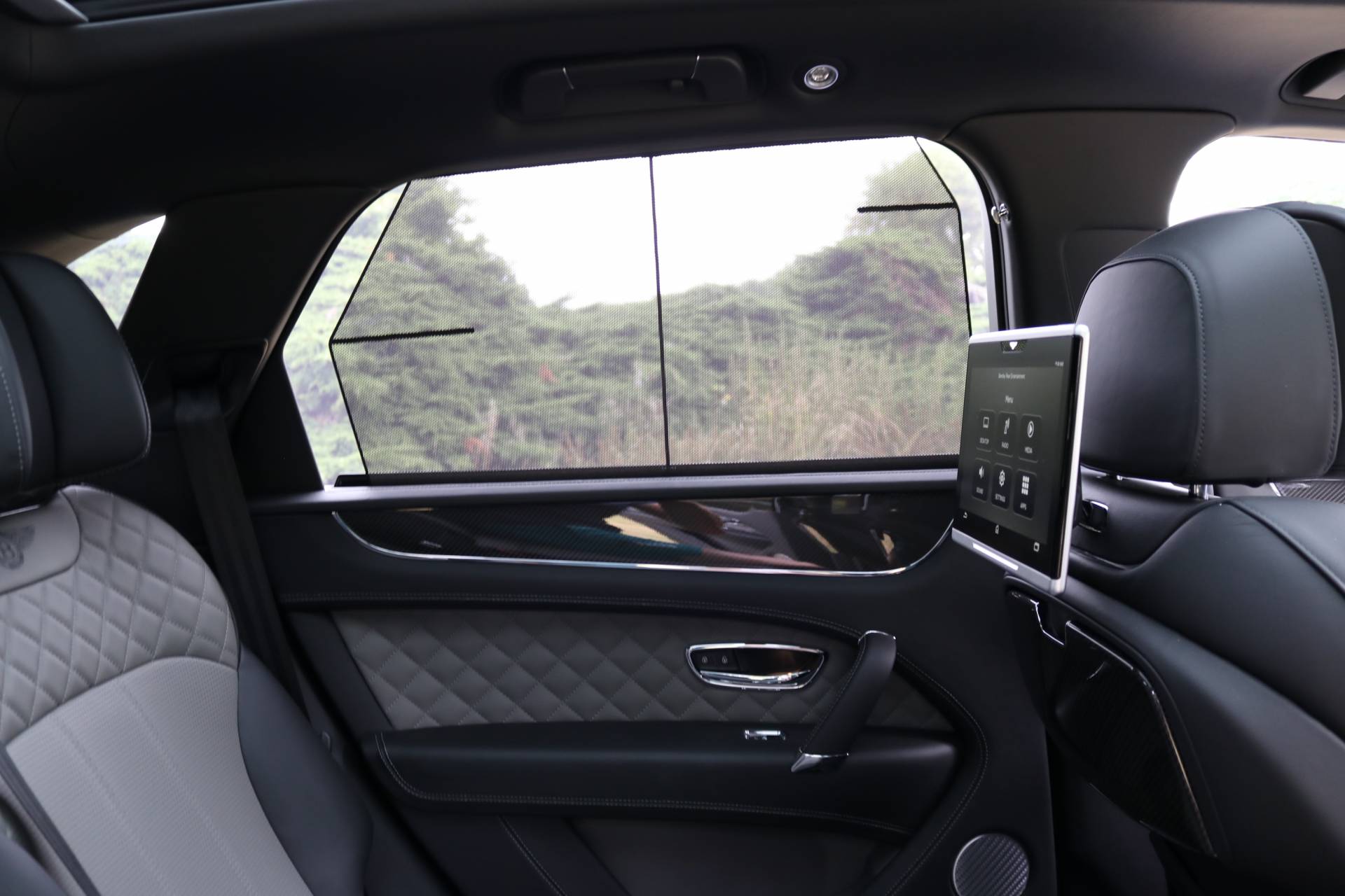 Bentley Bentayga V8