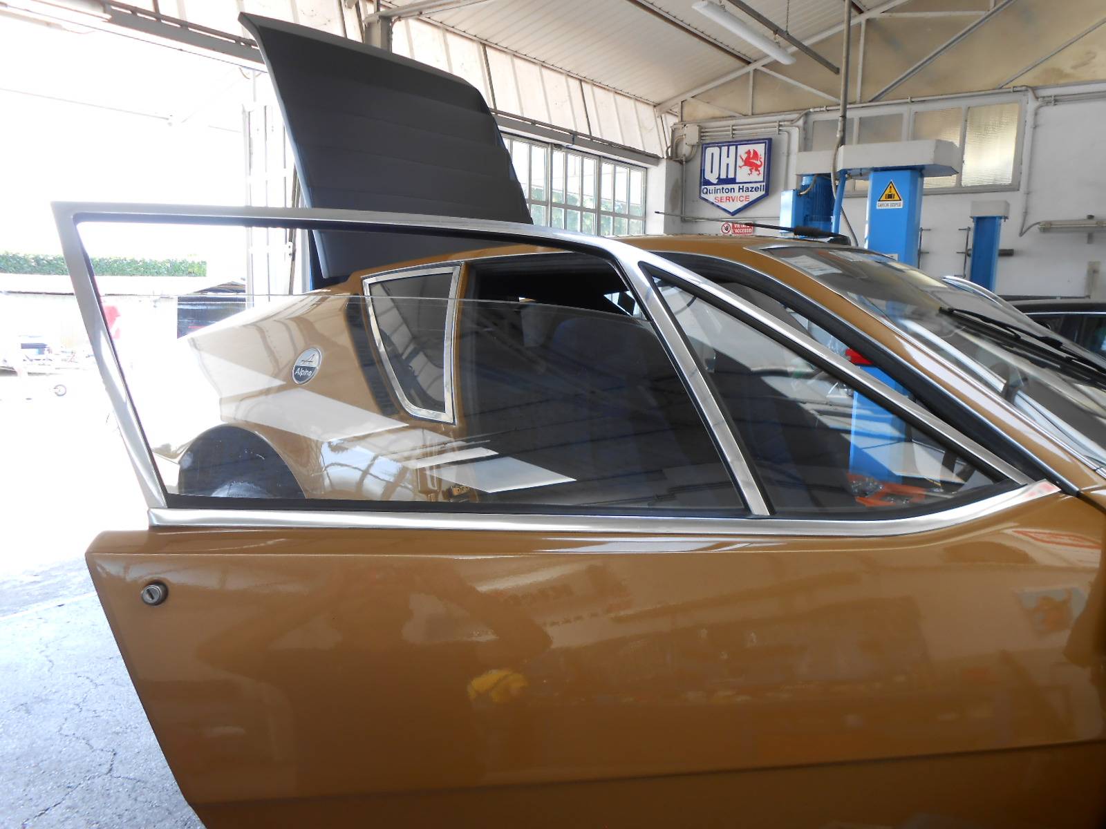 Alpine A 310 1600 VF injection