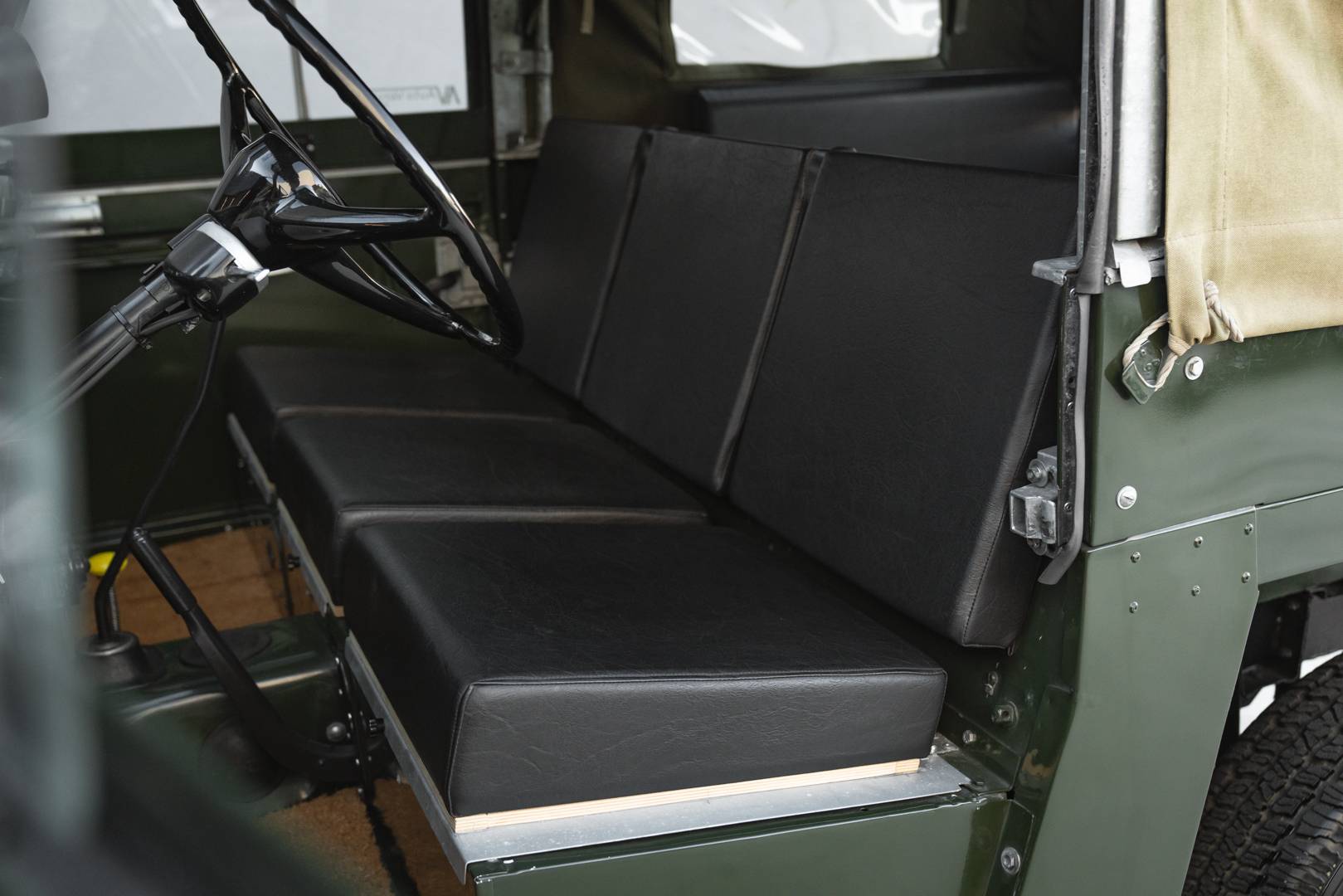 Land Rover 88