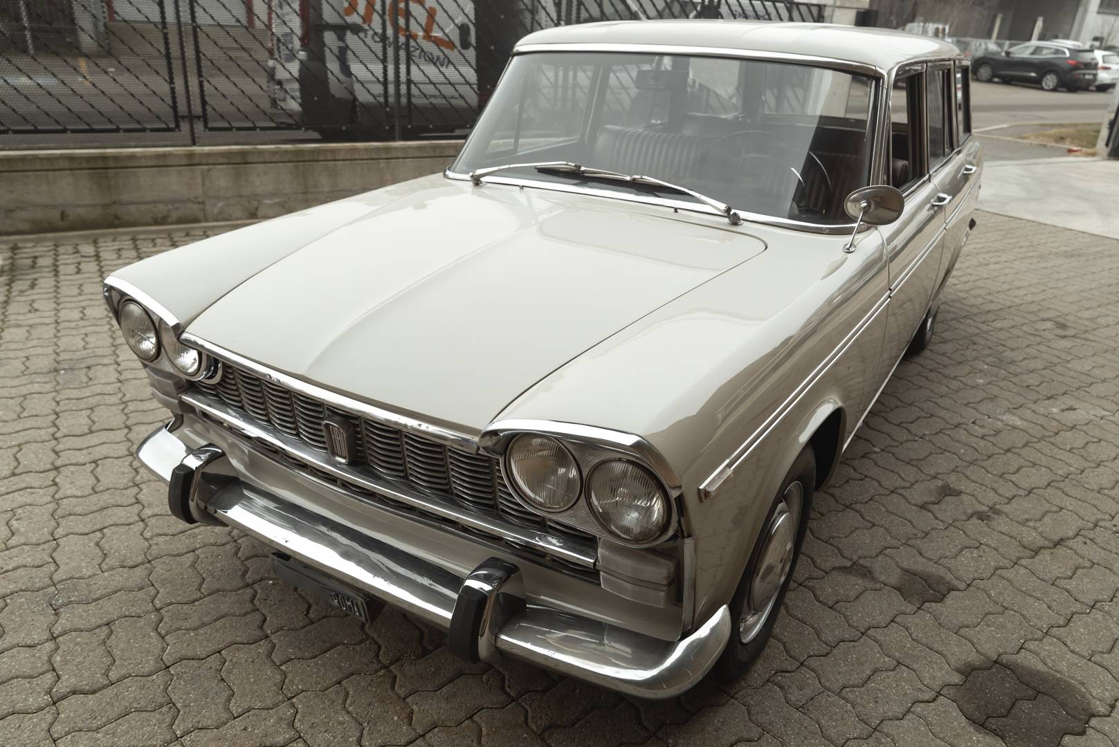 FIAT 2300