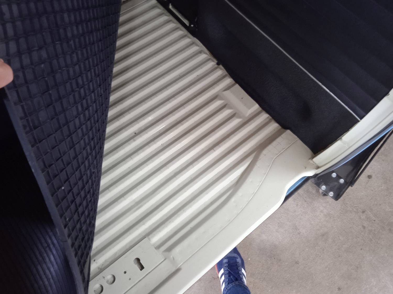 Volkswagen T2a Kombi