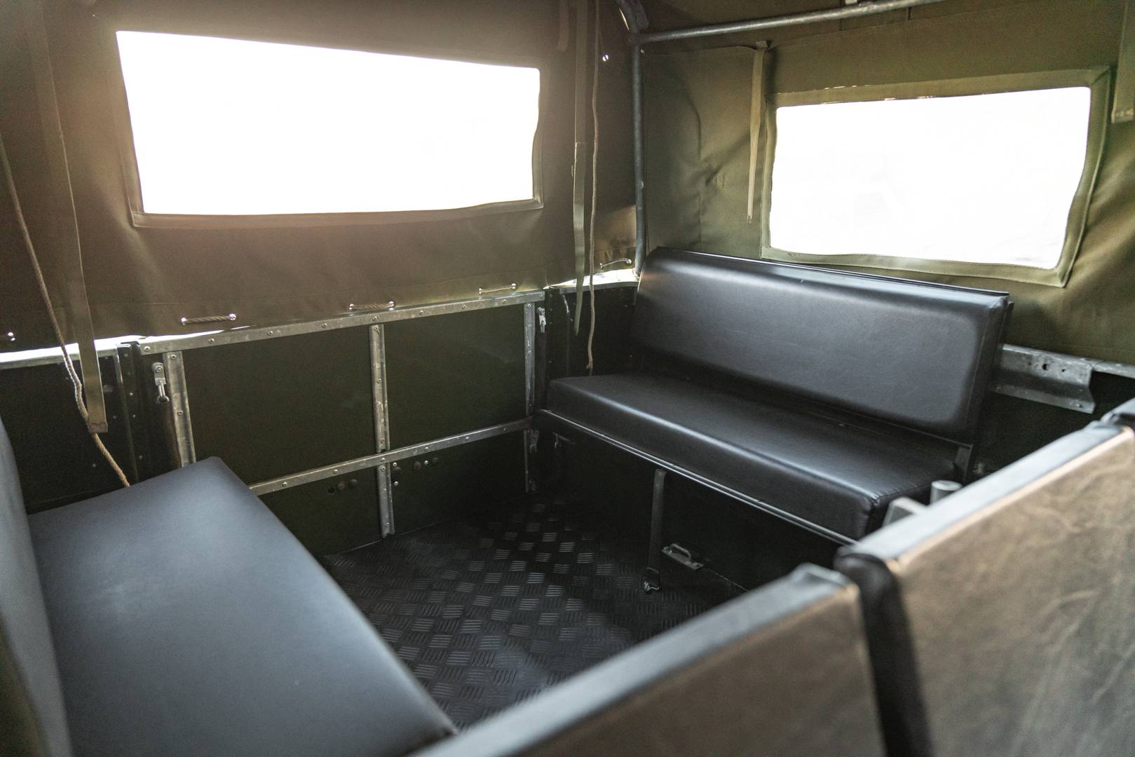Land Rover 88