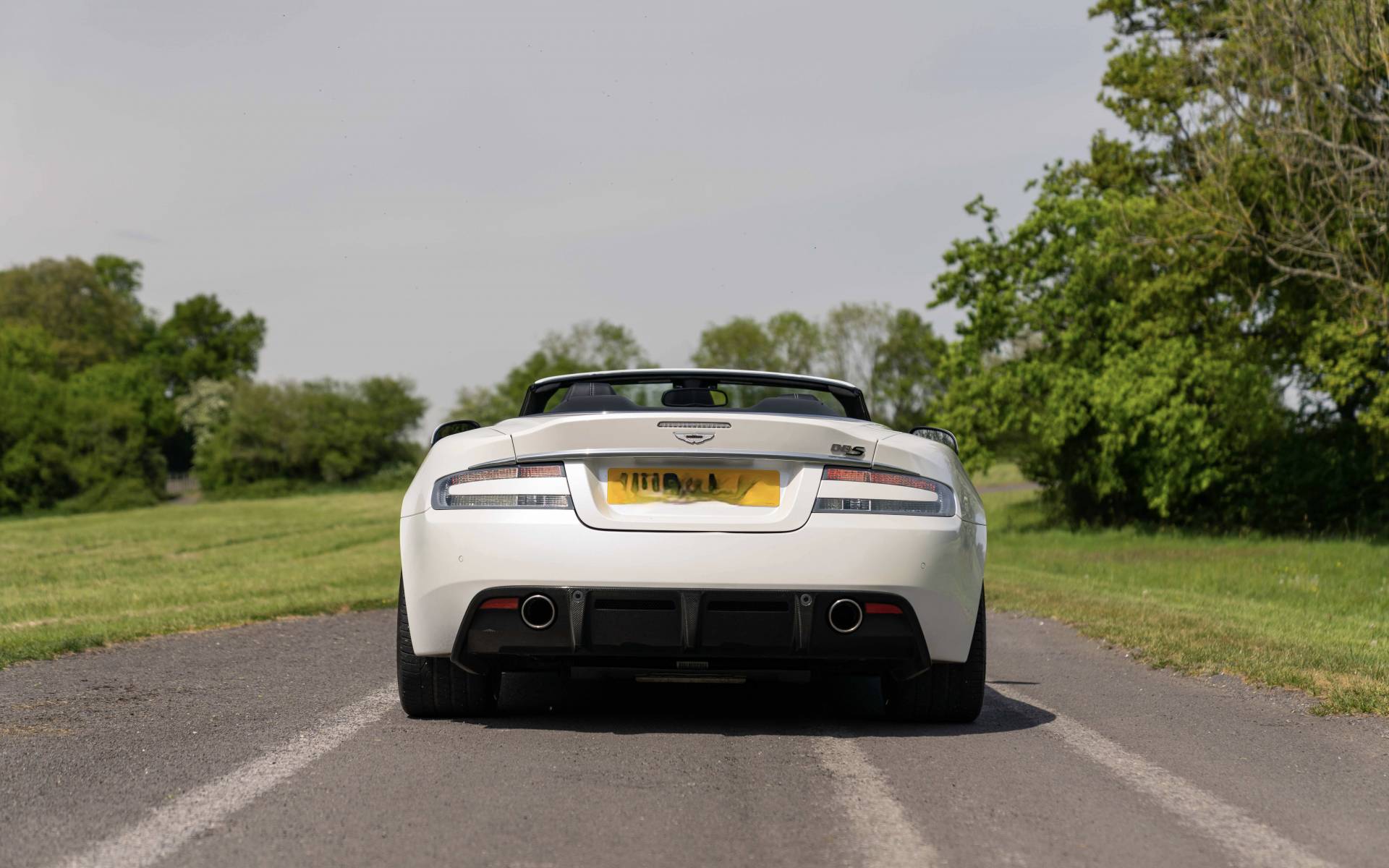 Aston Martin DBS