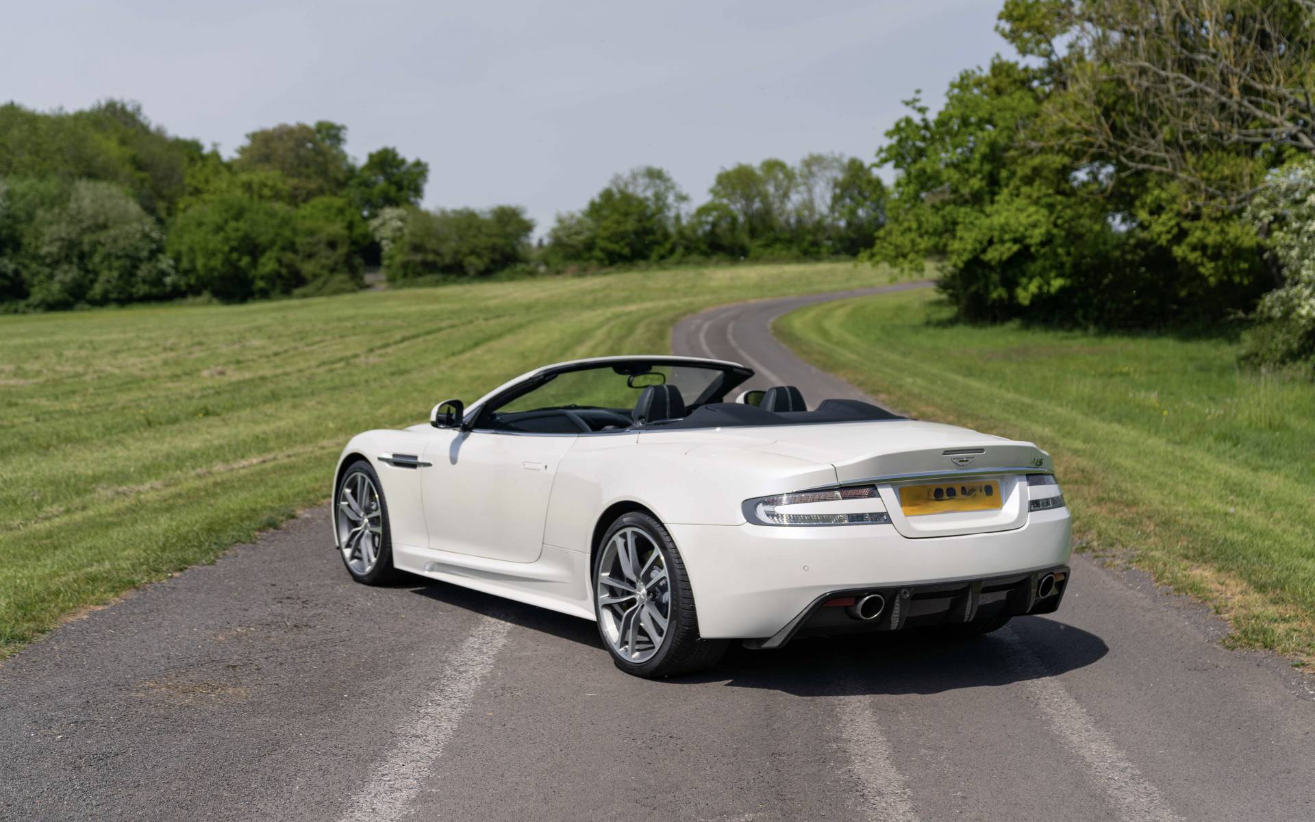 Aston Martin DBS