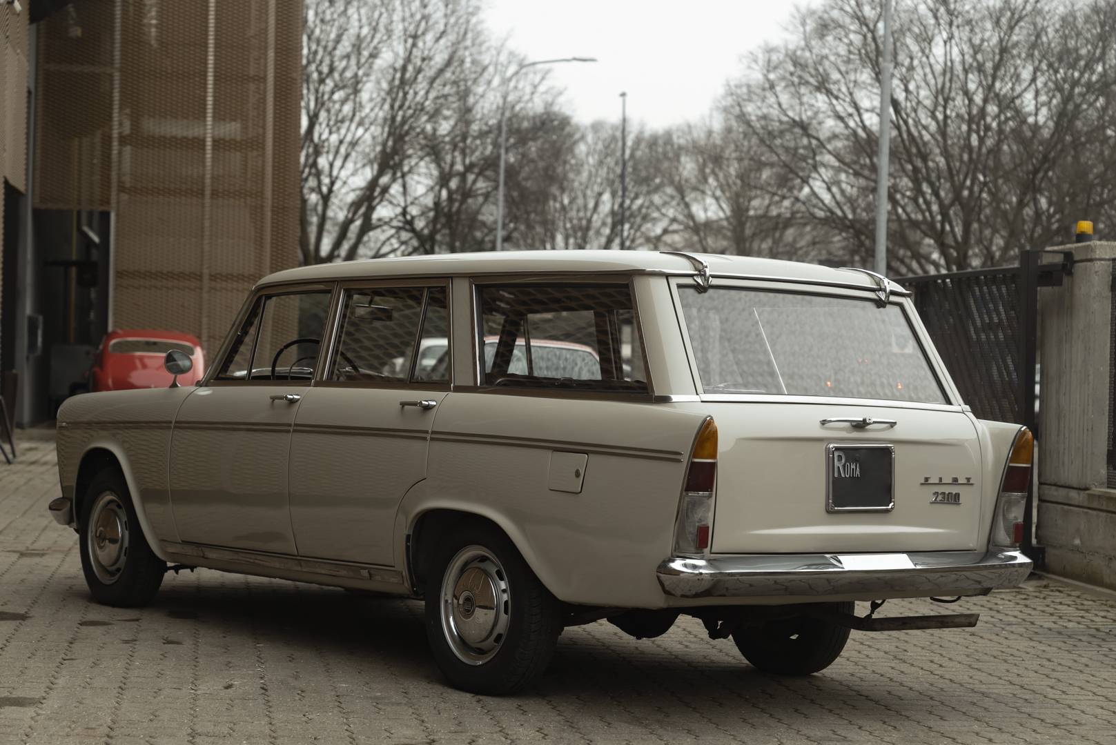 FIAT 2300