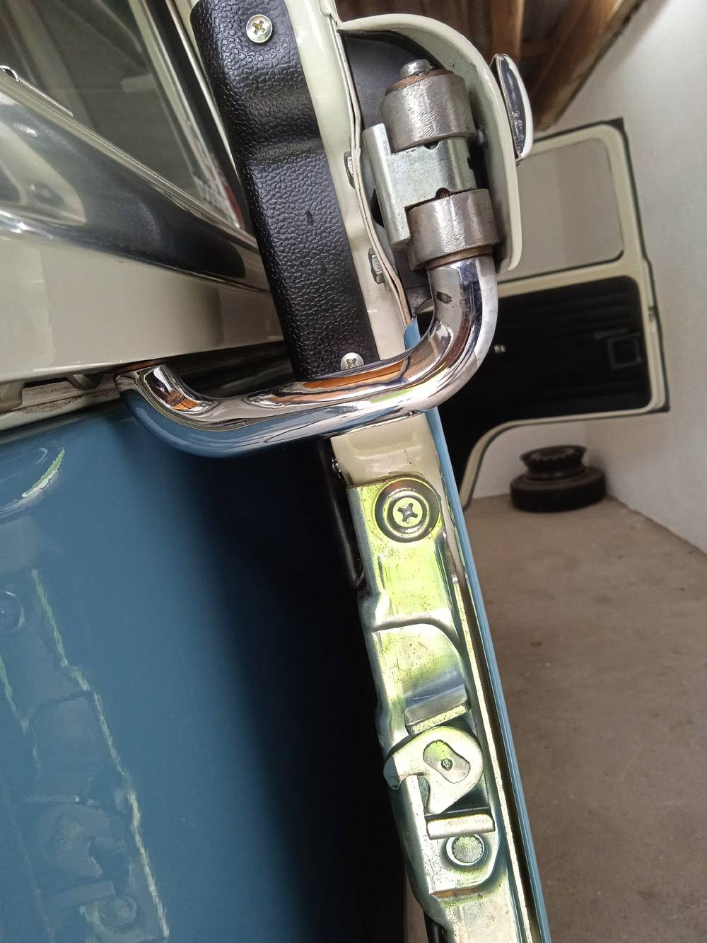 Volkswagen T2a Kombi