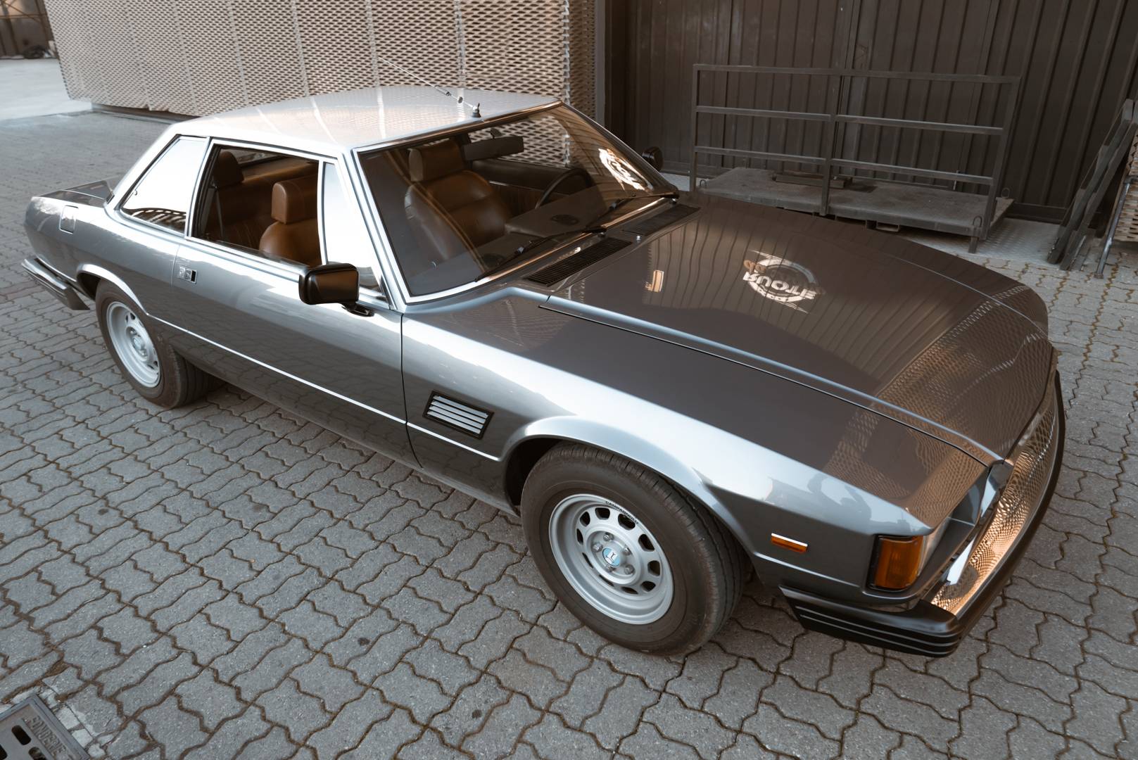 De Tomaso Longchamp