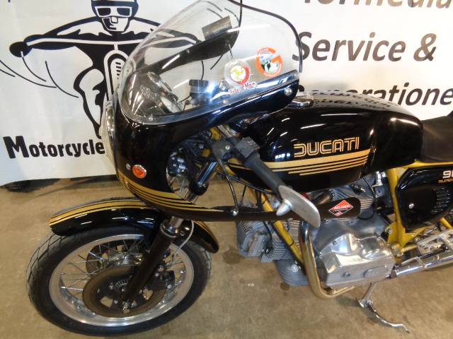 Ducati 900 SS