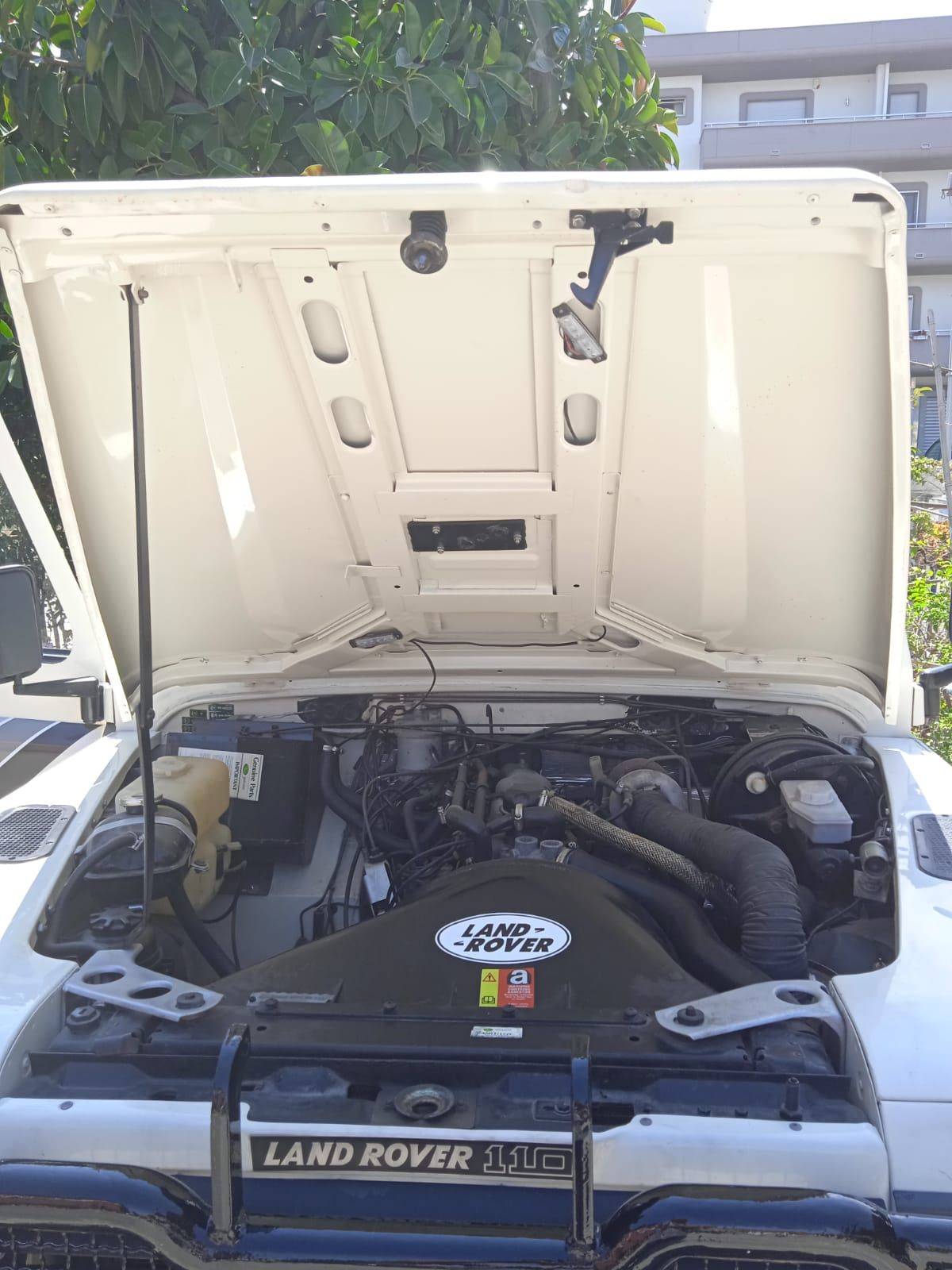 Land Rover Defender 110