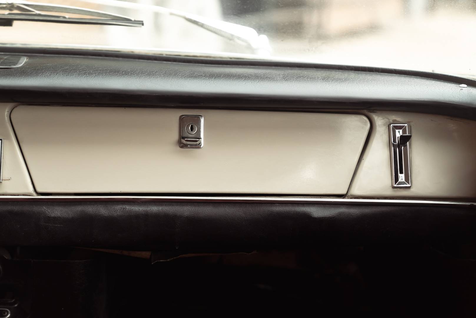 FIAT 2300