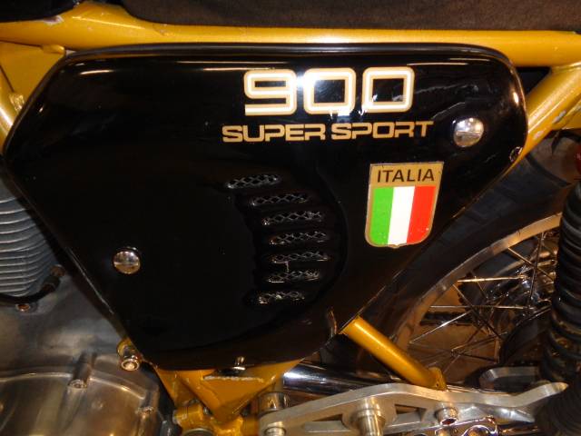 Ducati 900 SS