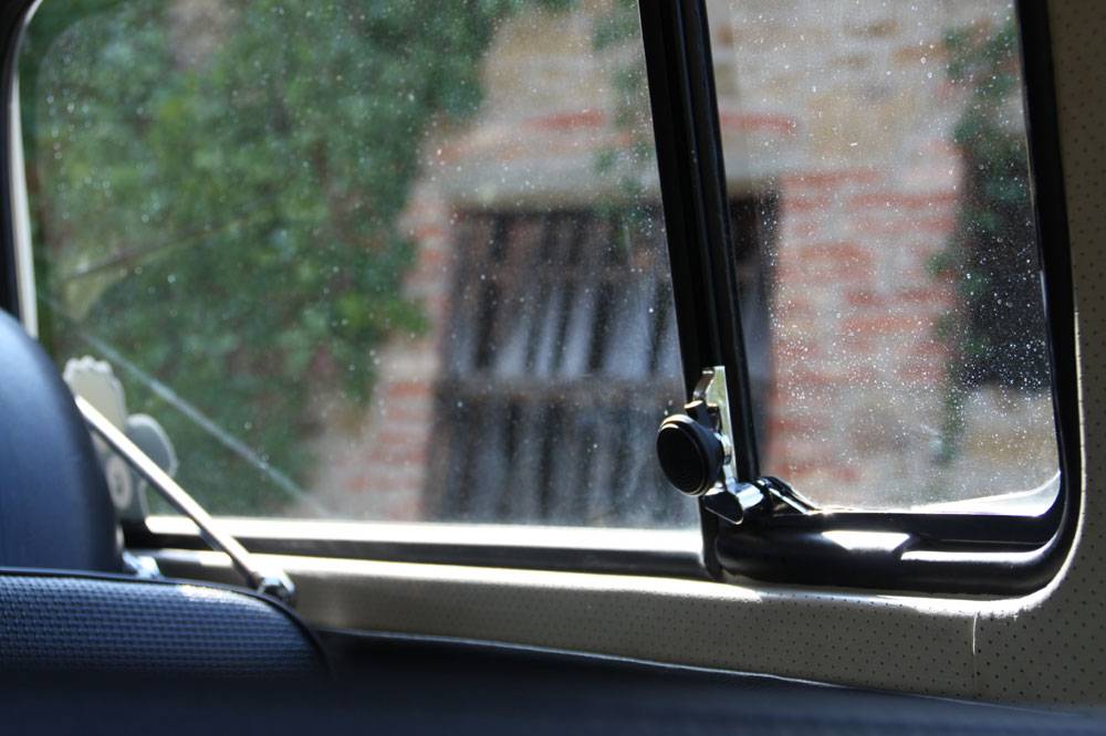 Volkswagen T2a Kombi
