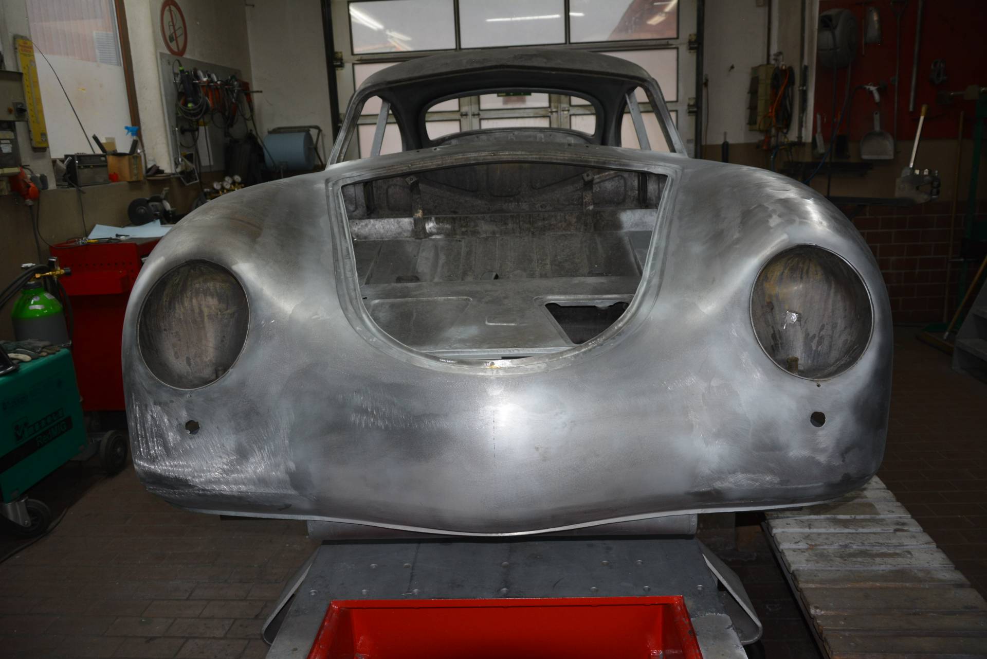 Porsche 356 1500 - Ansicht Rohkarosse Front