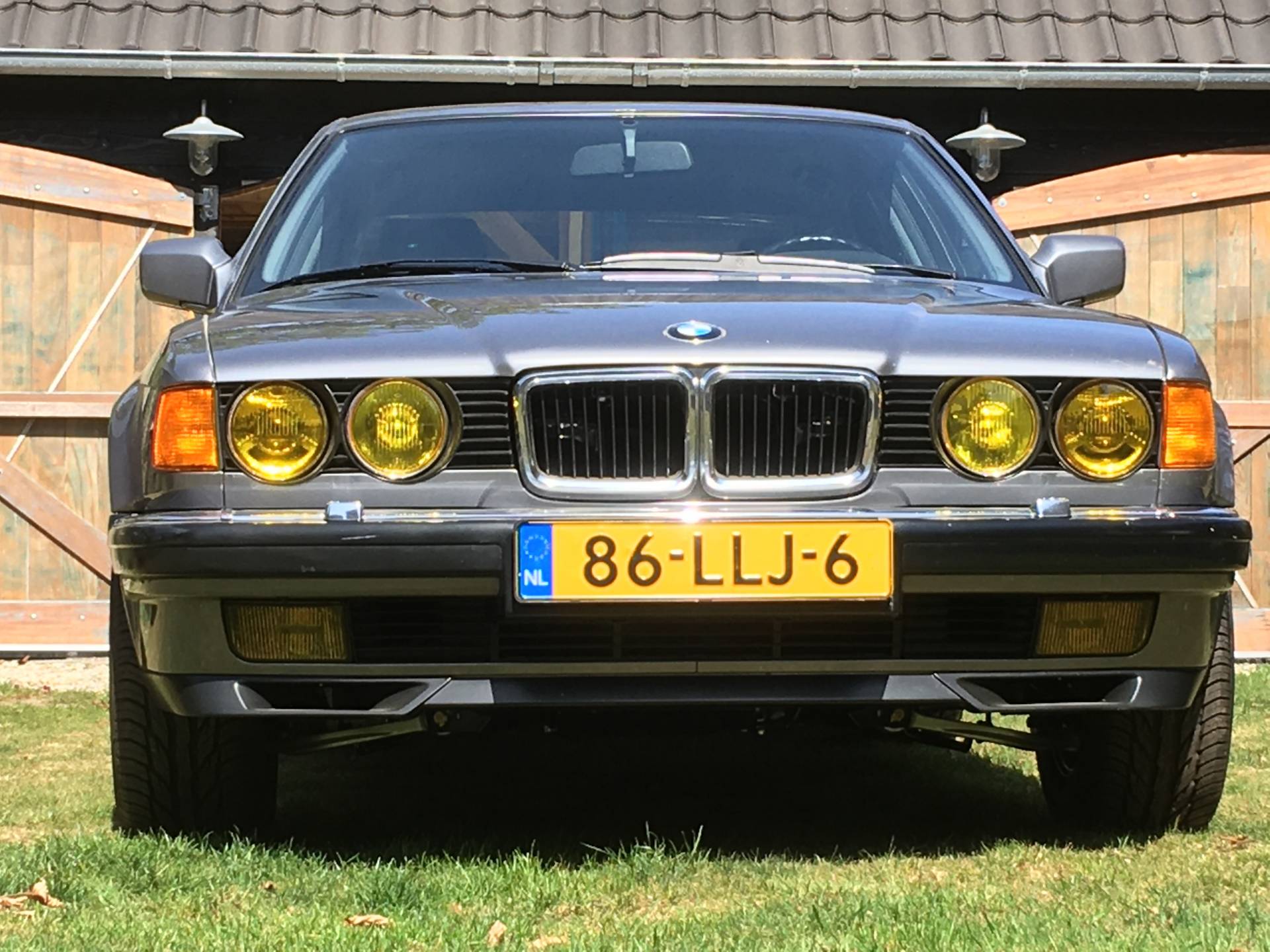 BMW 750i