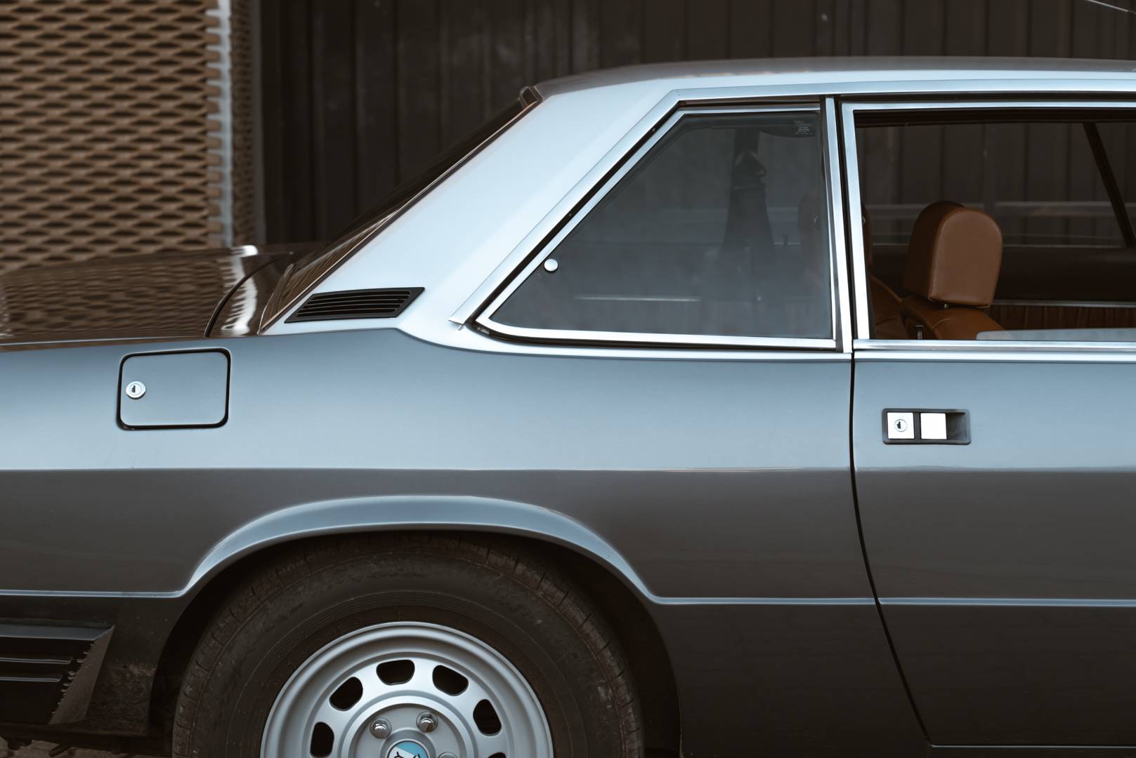 De Tomaso Longchamp