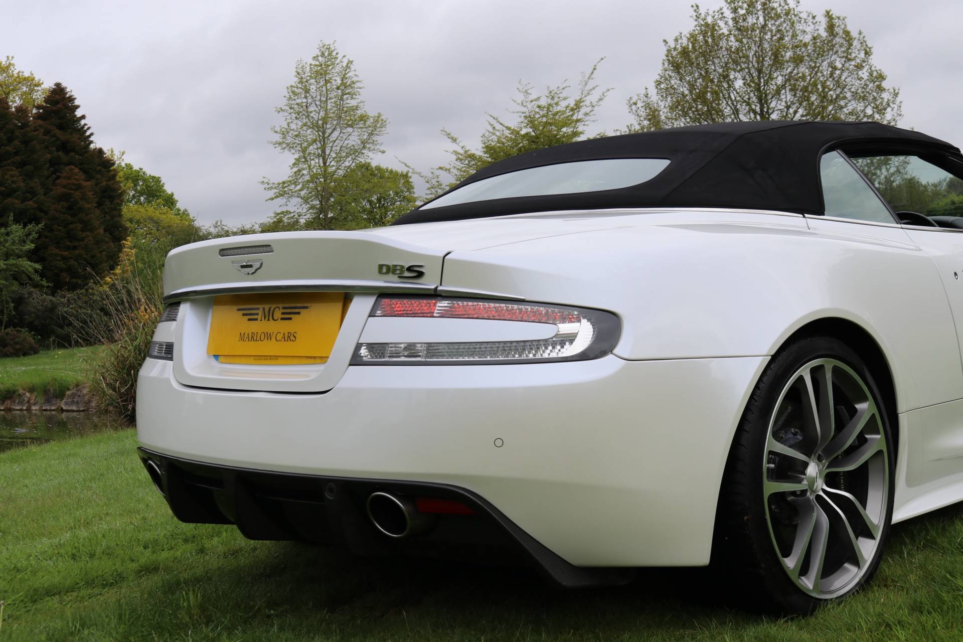 Aston Martin DBS