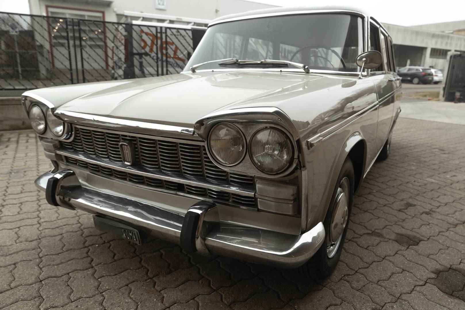 FIAT 2300
