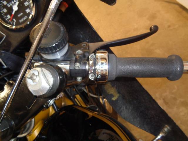 Ducati 900 SS