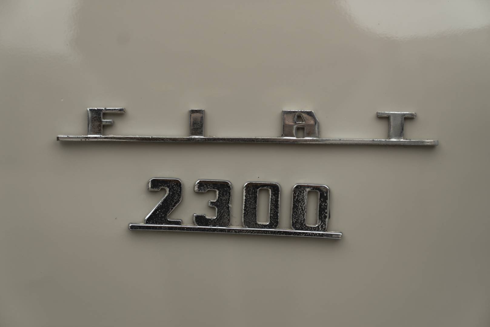 FIAT 2300