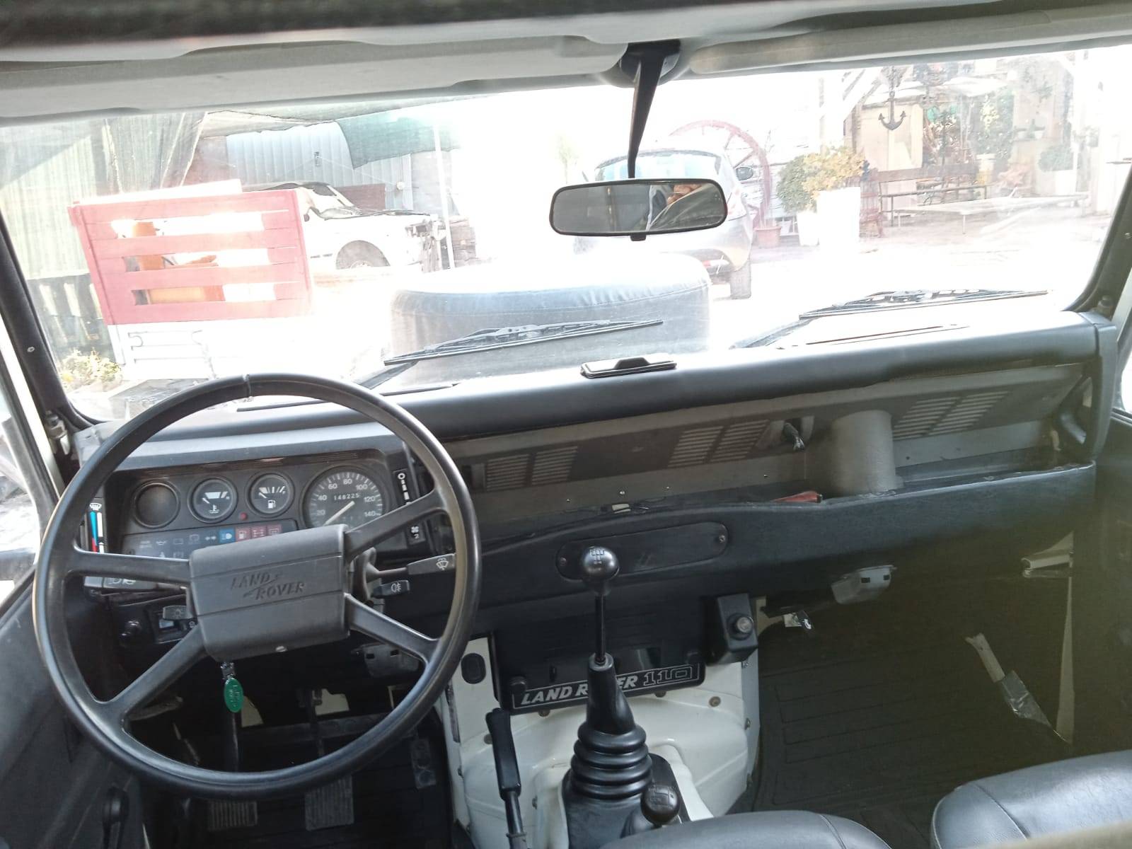 Land Rover Defender 110