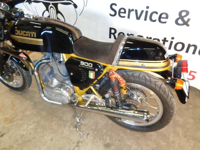 Ducati 900 SS