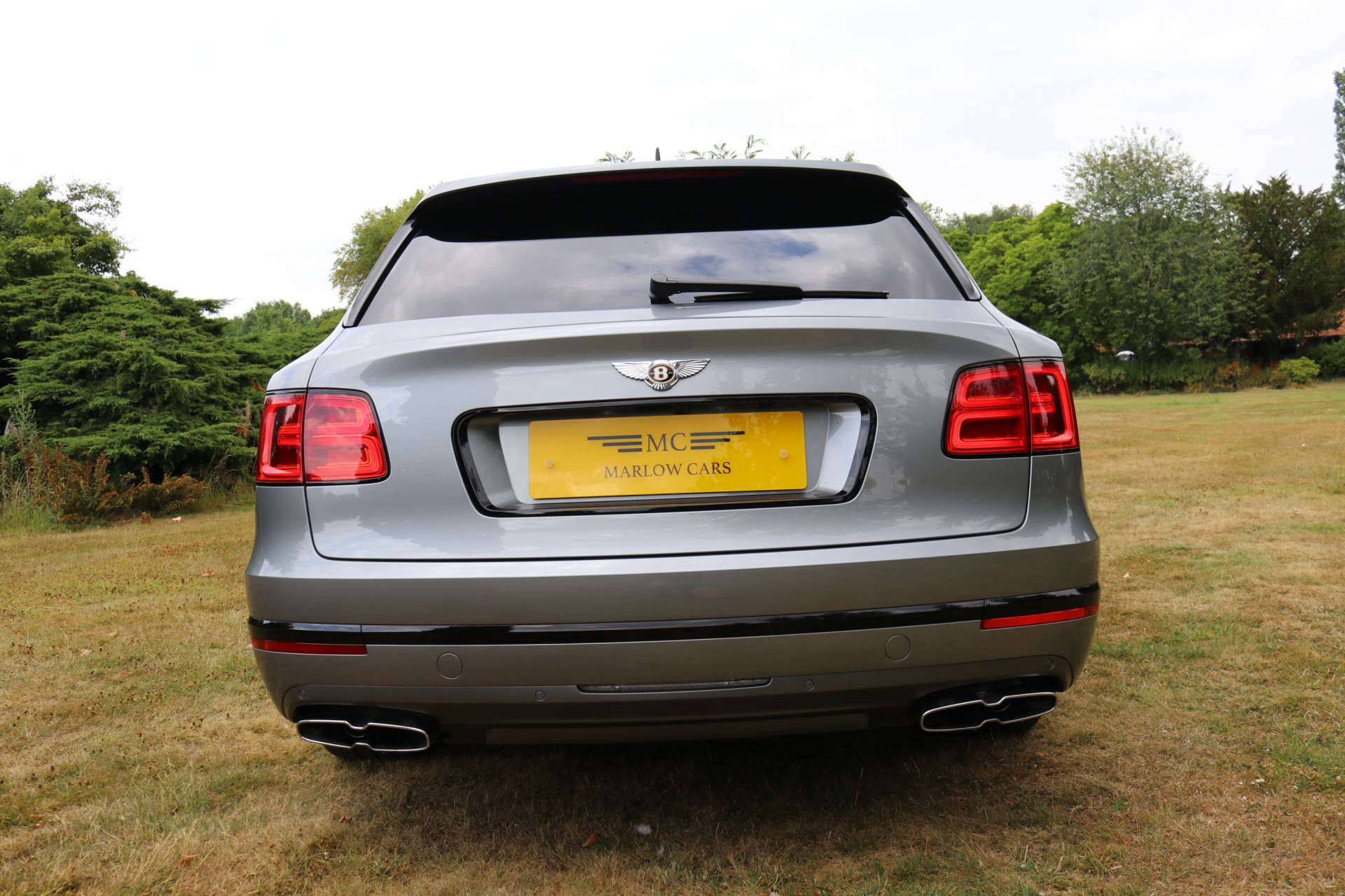 Bentley Bentayga V8