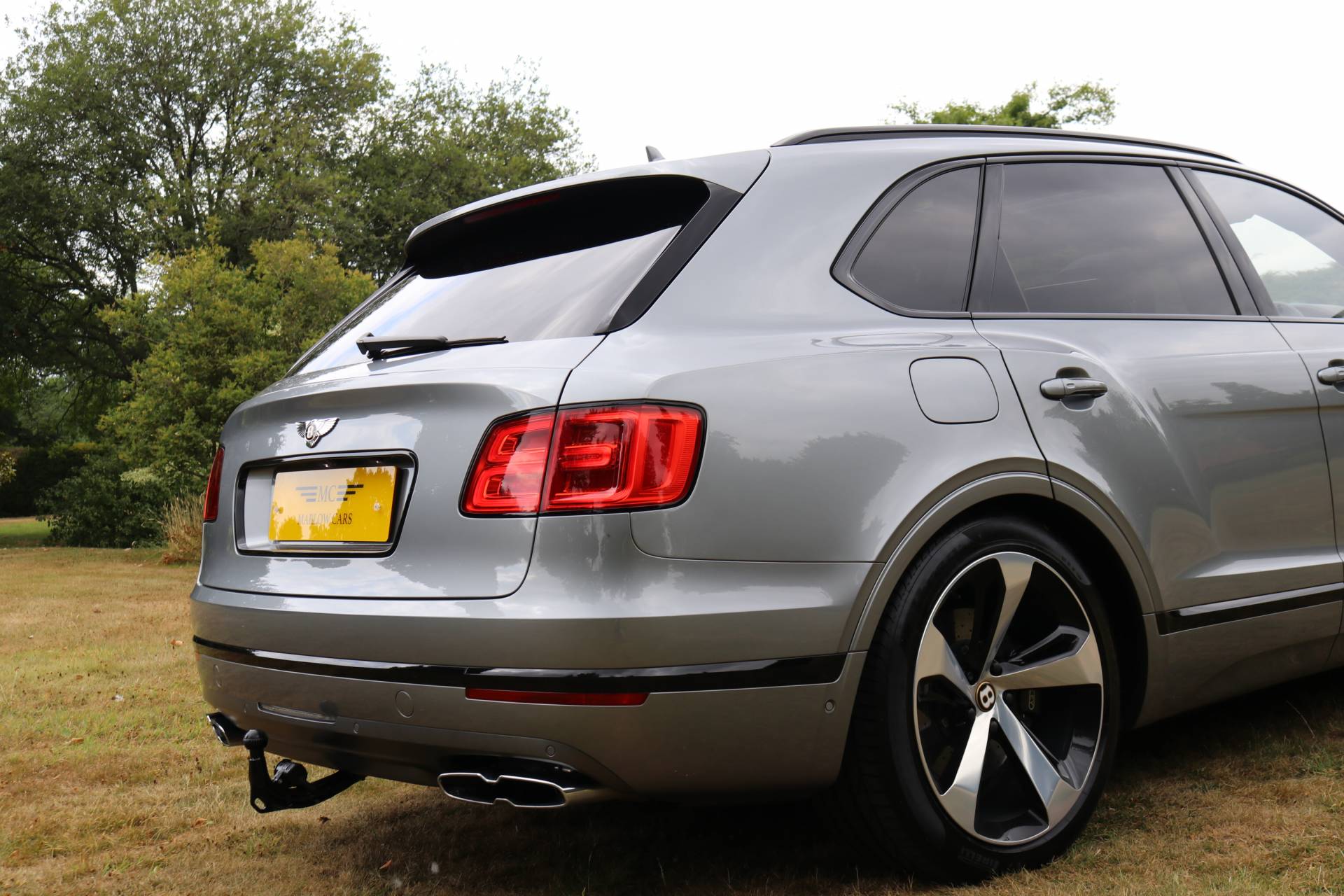 Bentley Bentayga V8