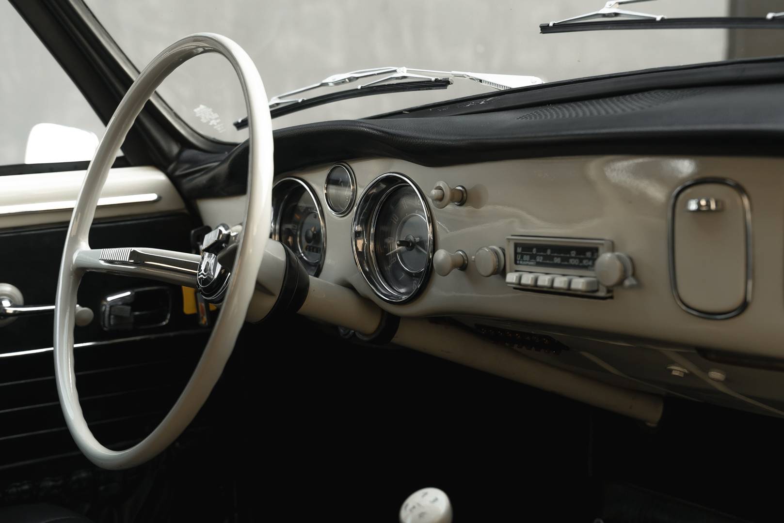 Volkswagen Karmann Ghia 1200
